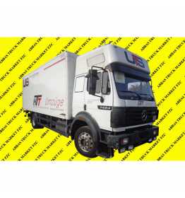 Mercedes 1424 1996 N933 4x2 Used Truck Closed Box with Doors Truck